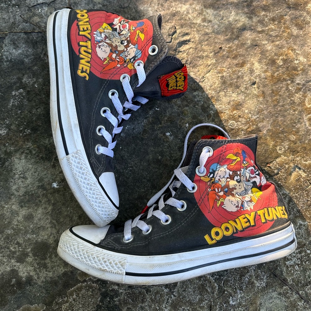 Converse NW Chuck Taylor Looney Tunes High Top size 7